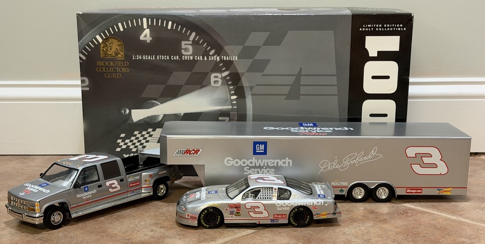 2001 Dale Earnhardt Goodwrench W/ Sonic Brookfield Silver Incentive Truck 1/24