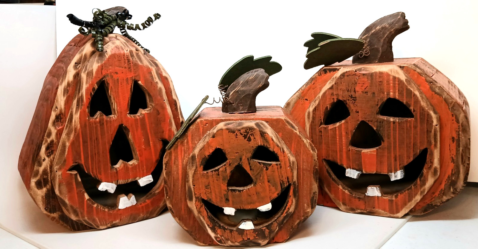 Lot Of 3 Primitive Handcrafted Wooden / Lit JACK-O-LANTERNS Halloween / Folk Art
