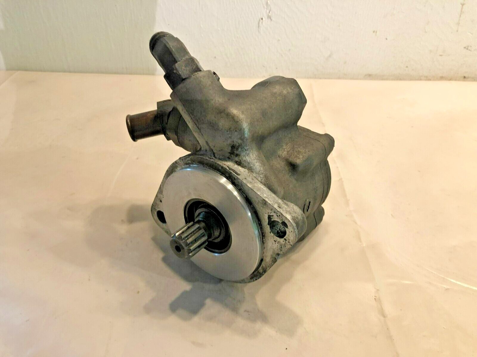 TRW Power Steering Pump for Detroit Diesel 60 Series Engine 23513015 OEM