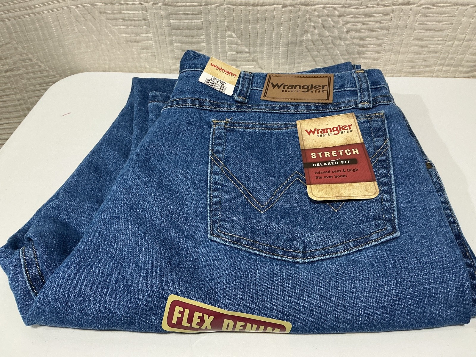 Mens wrangler rugged wear stretch relaxed fit flex denim blue jeans ast sz Mens wrangler rugged wear stretch relaxed fit flex denim blue jeans ast sz