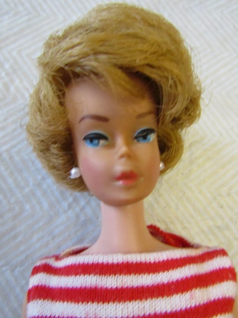 VINTAGE BLONDE BUBBLECUT BARBIE DOLL IN PACK CLOTHES 1960'S
