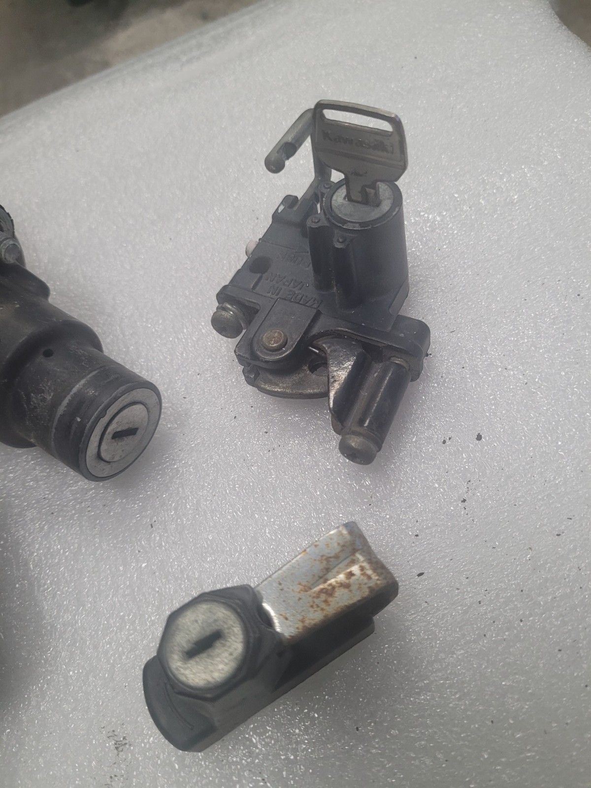1981 81 Kawasaki KZ440 LTD KZ 440 Ignition cylinder fuel cap helmet Lock Set 1981 81 Kawasaki KZ440 LTD KZ 440 Ignition cylinder fuel cap helmet Lock Set
