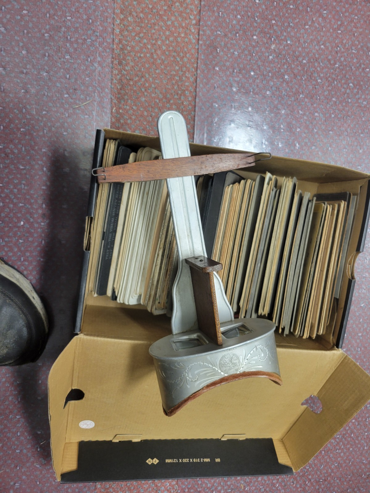 Antique Perfecscope Stereo Card Viewer. Made In USA Stamped 1895 with 165+- card Antique Perfecscope Stereo Card Viewer. Made In USA Stamped 1895 with 165+- card