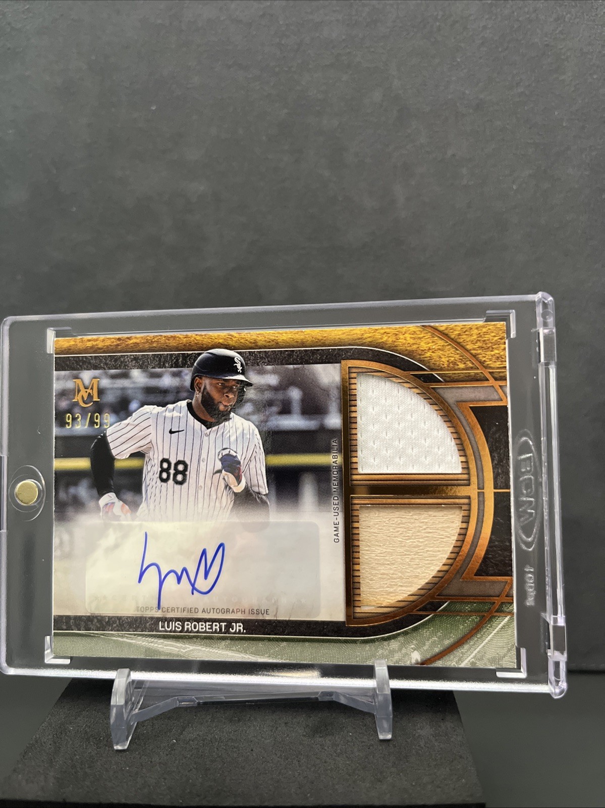 2025 Topps Museum #SPDRA-LR Luis Robert Jr. Dual Relic Auto Copper /99 2025 Topps Museum #SPDRA-LR Luis Robert Jr. Dual Relic Auto Copper /99
