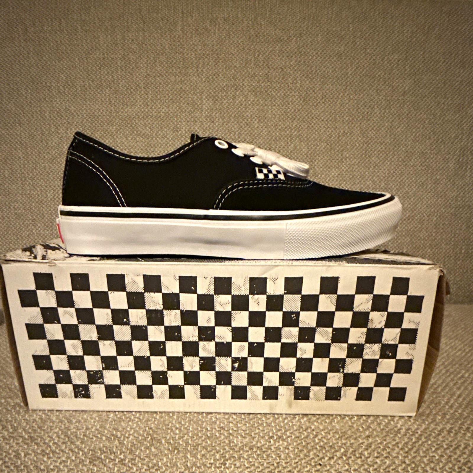 VANS Authentic Skate PopCush Men’s Low Top Suede + Canvas Black/White Mens 7
