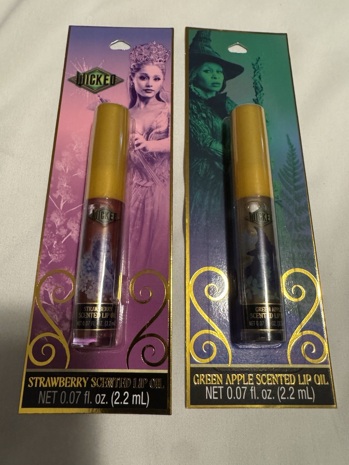 Wicked Lip Oil Set Glinda Strawberry Elphaba Green Apple Taste Beauty New 2pc