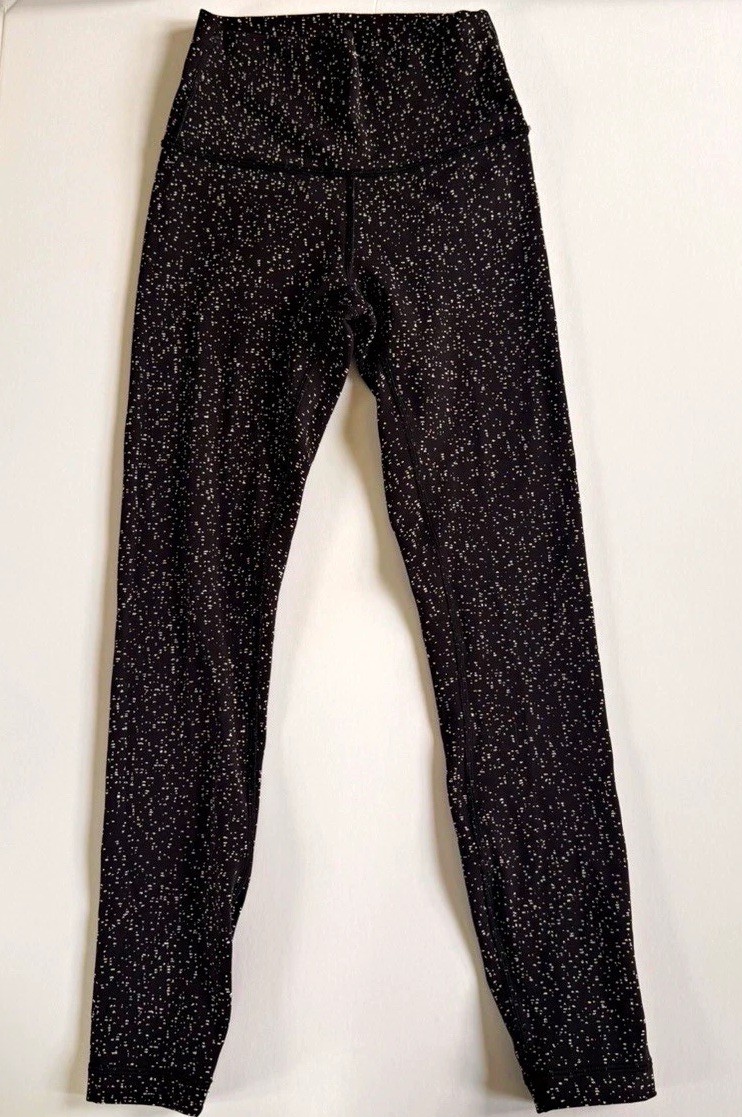 Women’s Lululemon Black/White Speckled star pattern Leggings 2 Women’s Lululemon Black/White Speckled star pattern Leggings 2