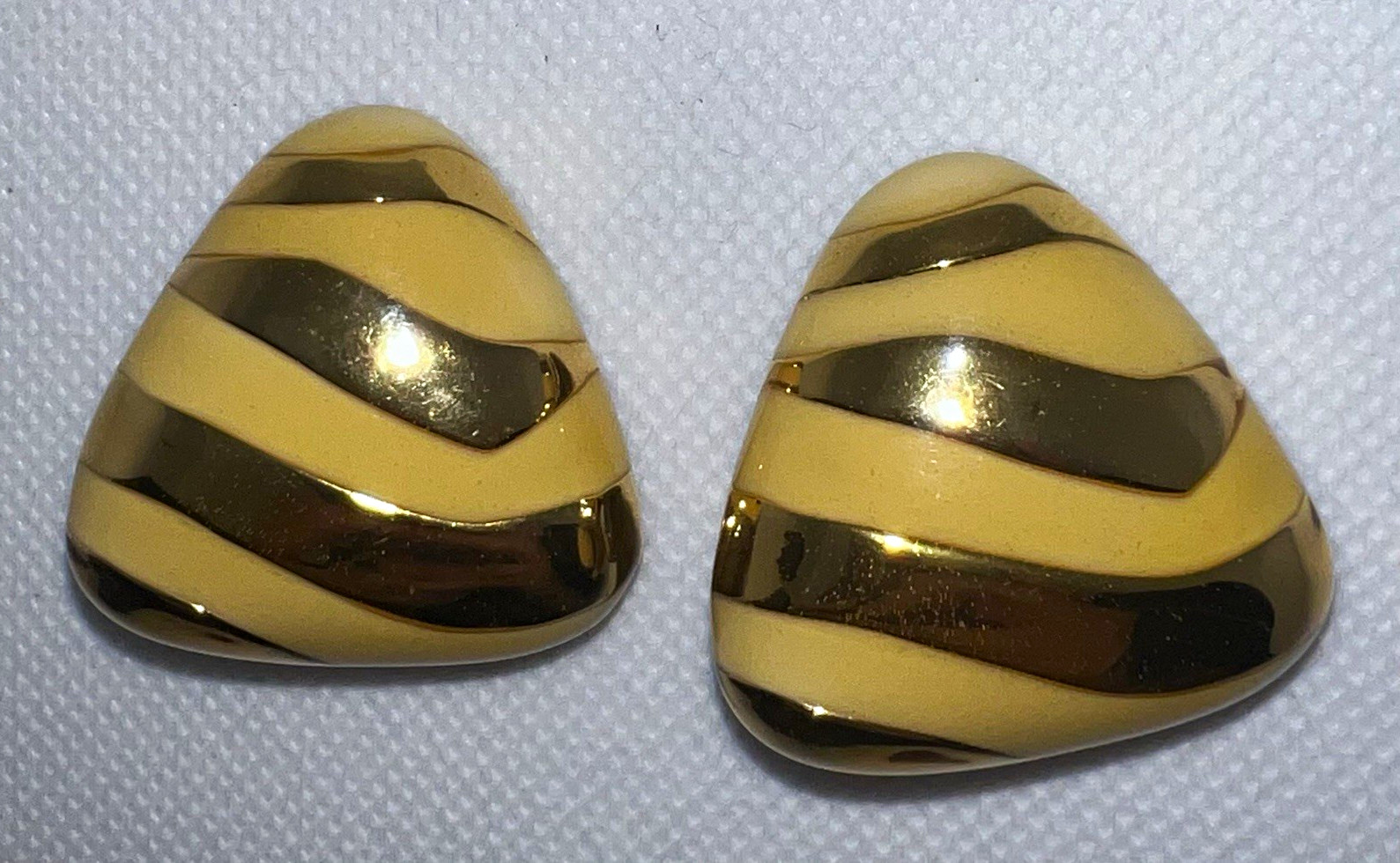 Vintage CINER Clip On Earrings Cream Enamel Gold Tone Striped Triangle Signed