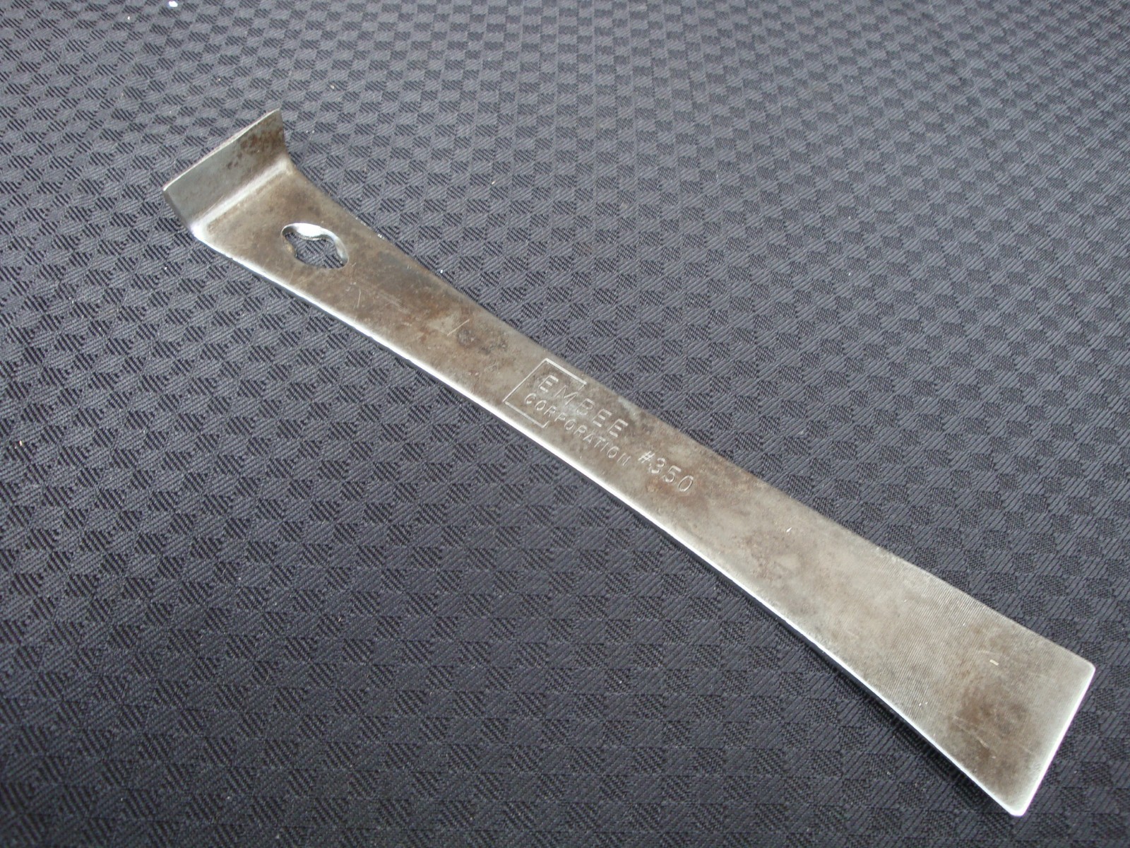 Vintage Embee Corperation #350 Flat Bar Apiary Hive Tool Vintage Embee Corperation #350 Flat Bar Apiary Hive Tool