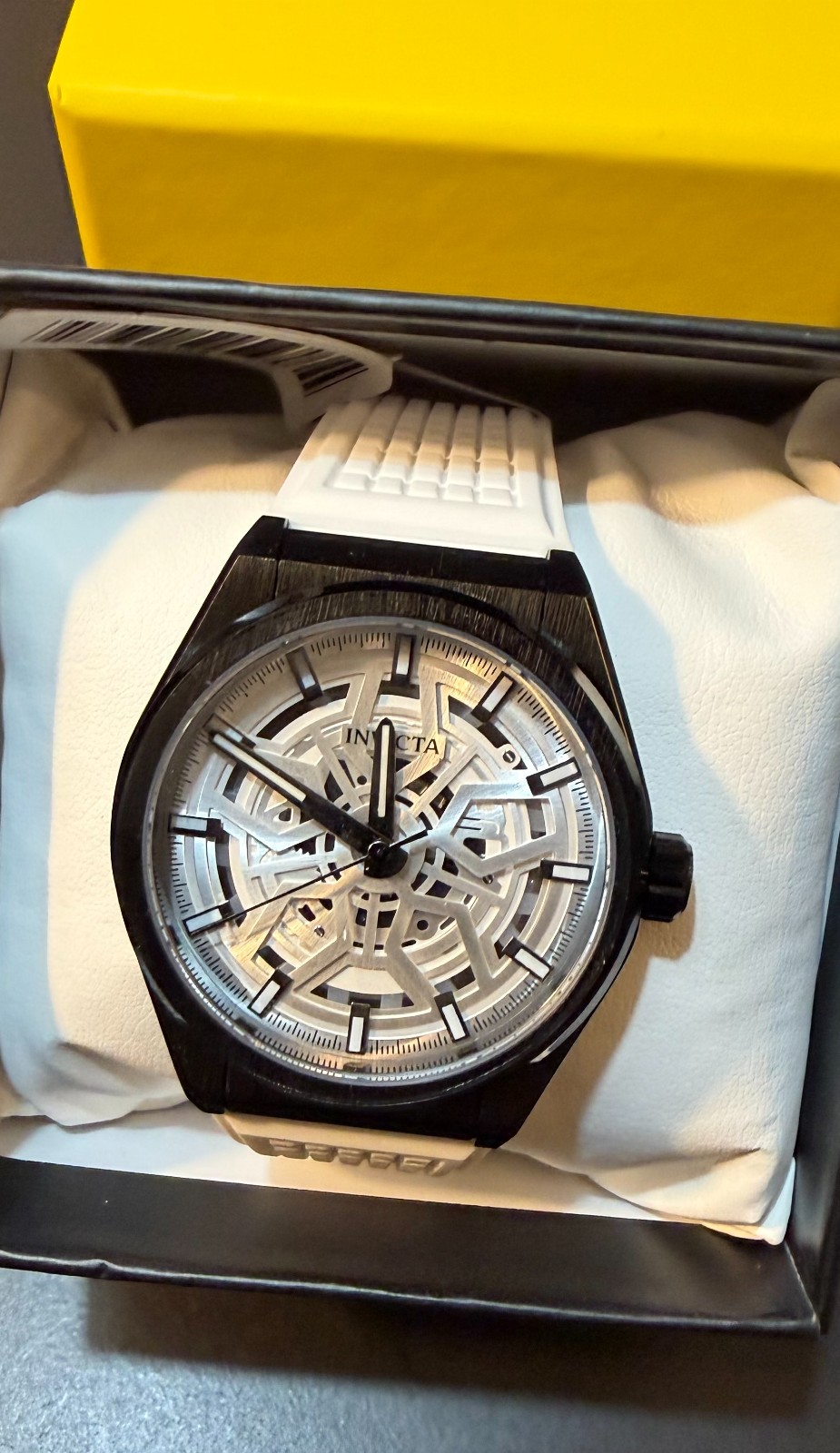 Invicta Speedway Rim 70058 Men's 46mm Quartz Black White Silicone Watch New
