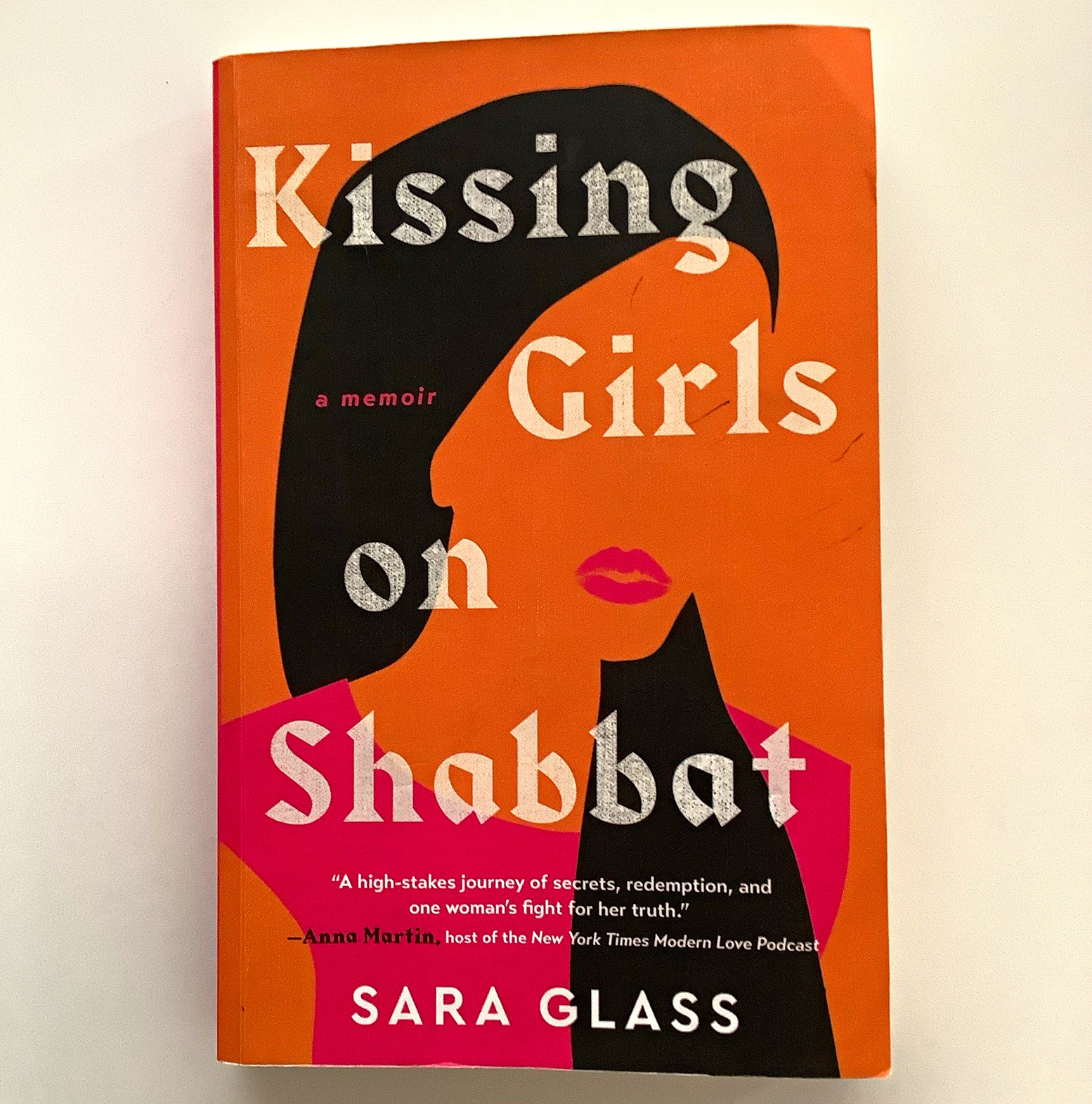 Sara Glass Kissing Girls on Shabbat: A Memoir Trade Paperback 2025 Atria Sara Glass Kissing Girls on Shabbat: A Memoir Trade Paperback 2025 Atria