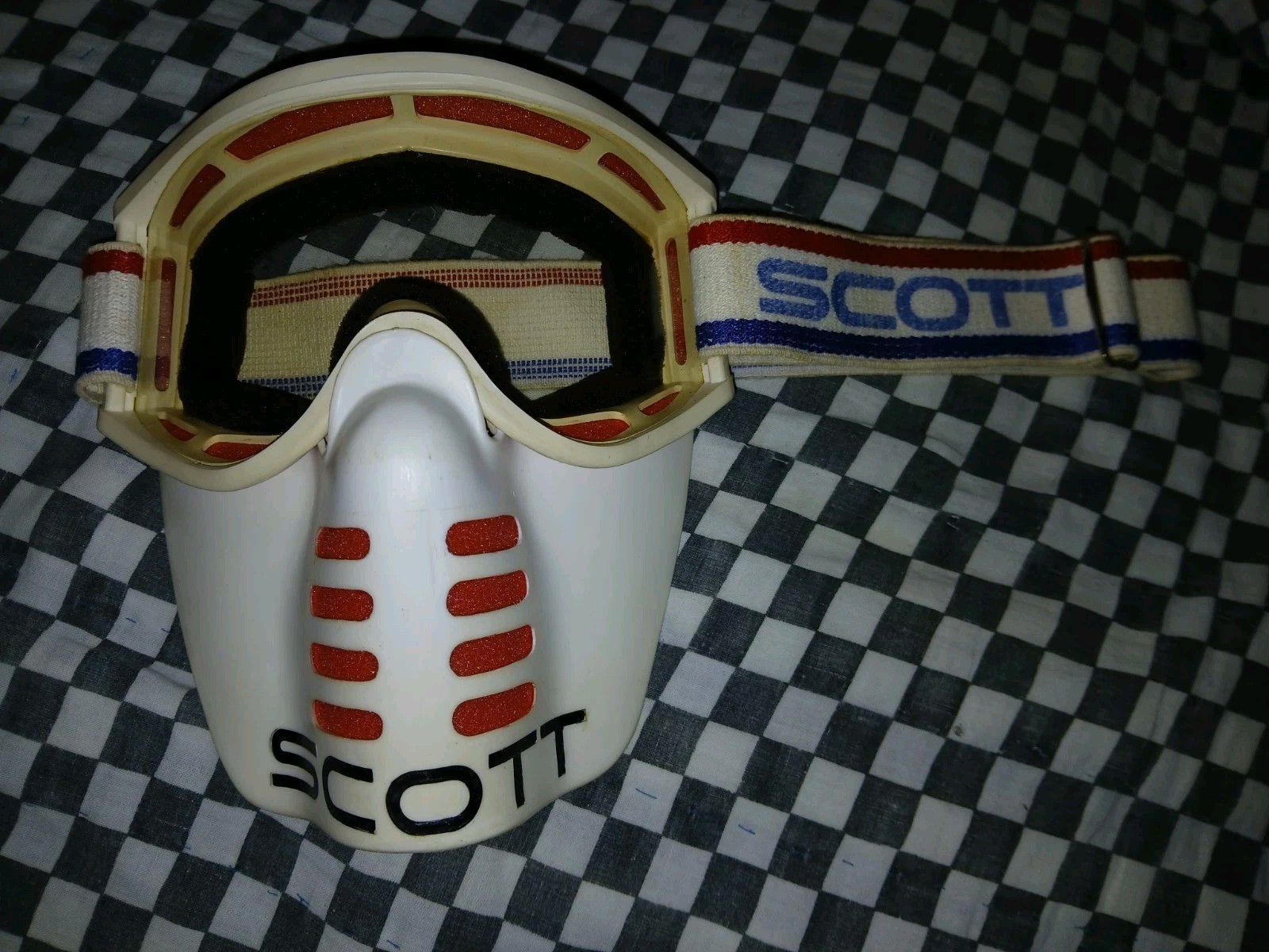Vintage  SCOTT 59 white / Red   goggles/mask guard, motocross,  