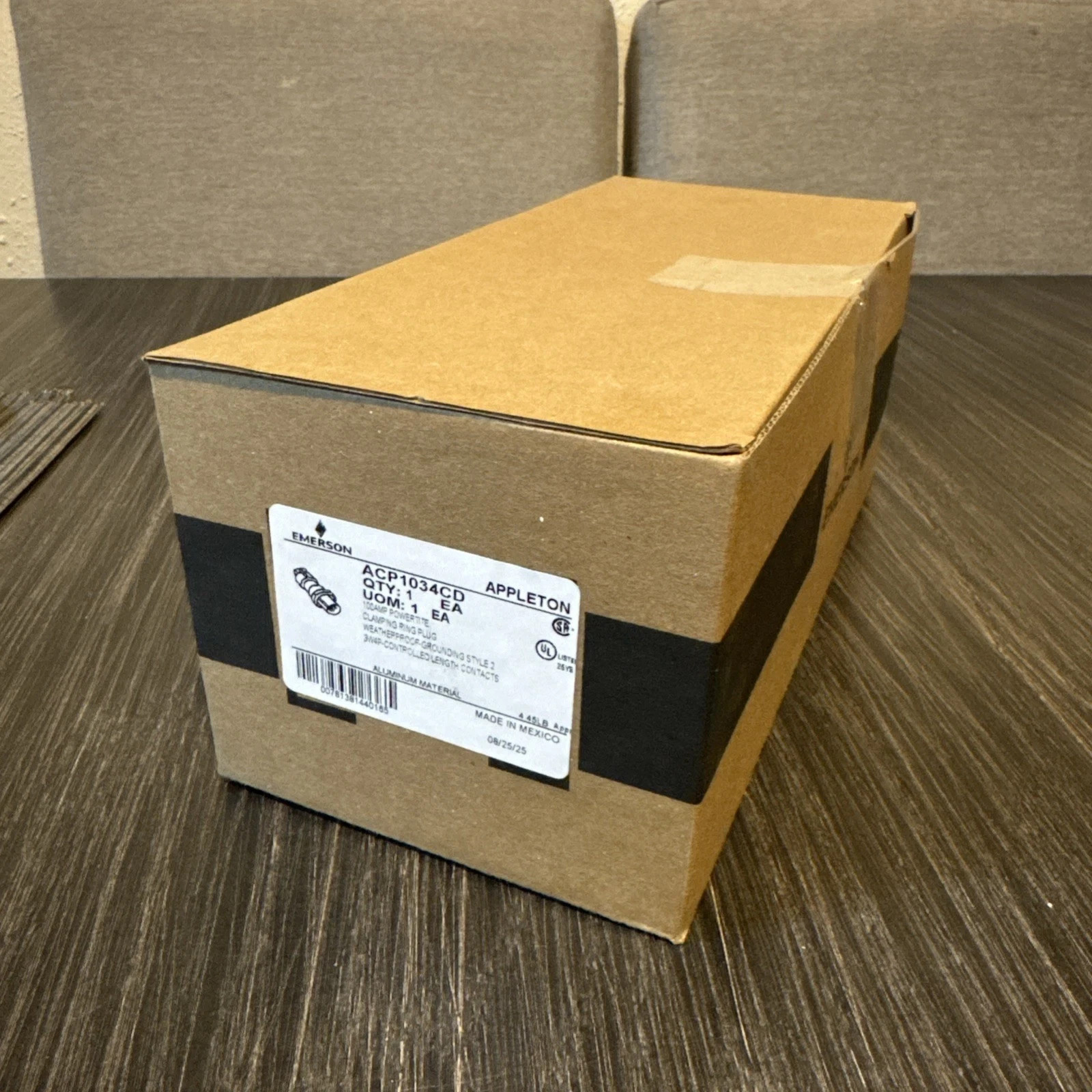 ACP1034CD Appleton Electric Plug New In Box