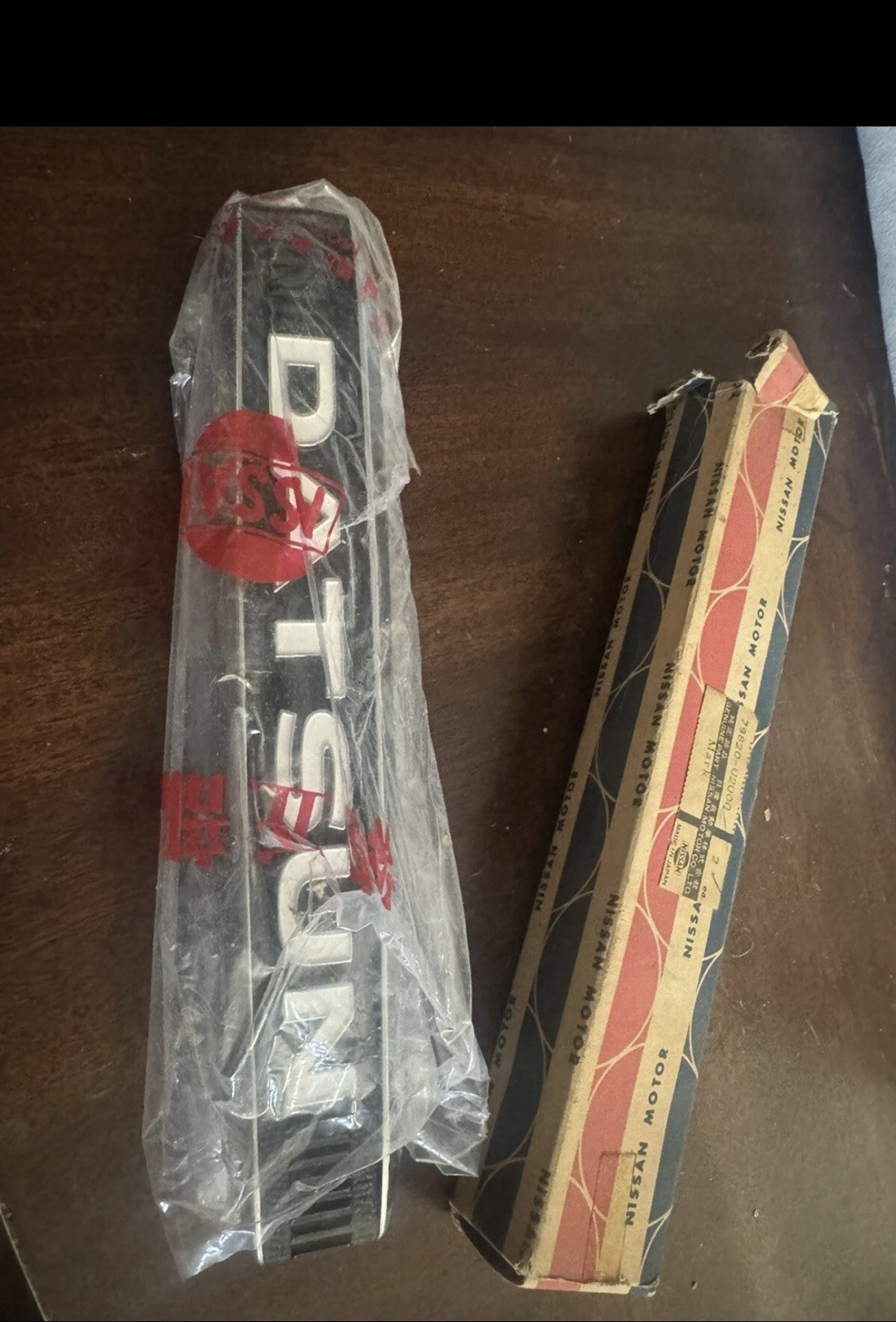 Datsun New Oem Emblems 79820-u2000