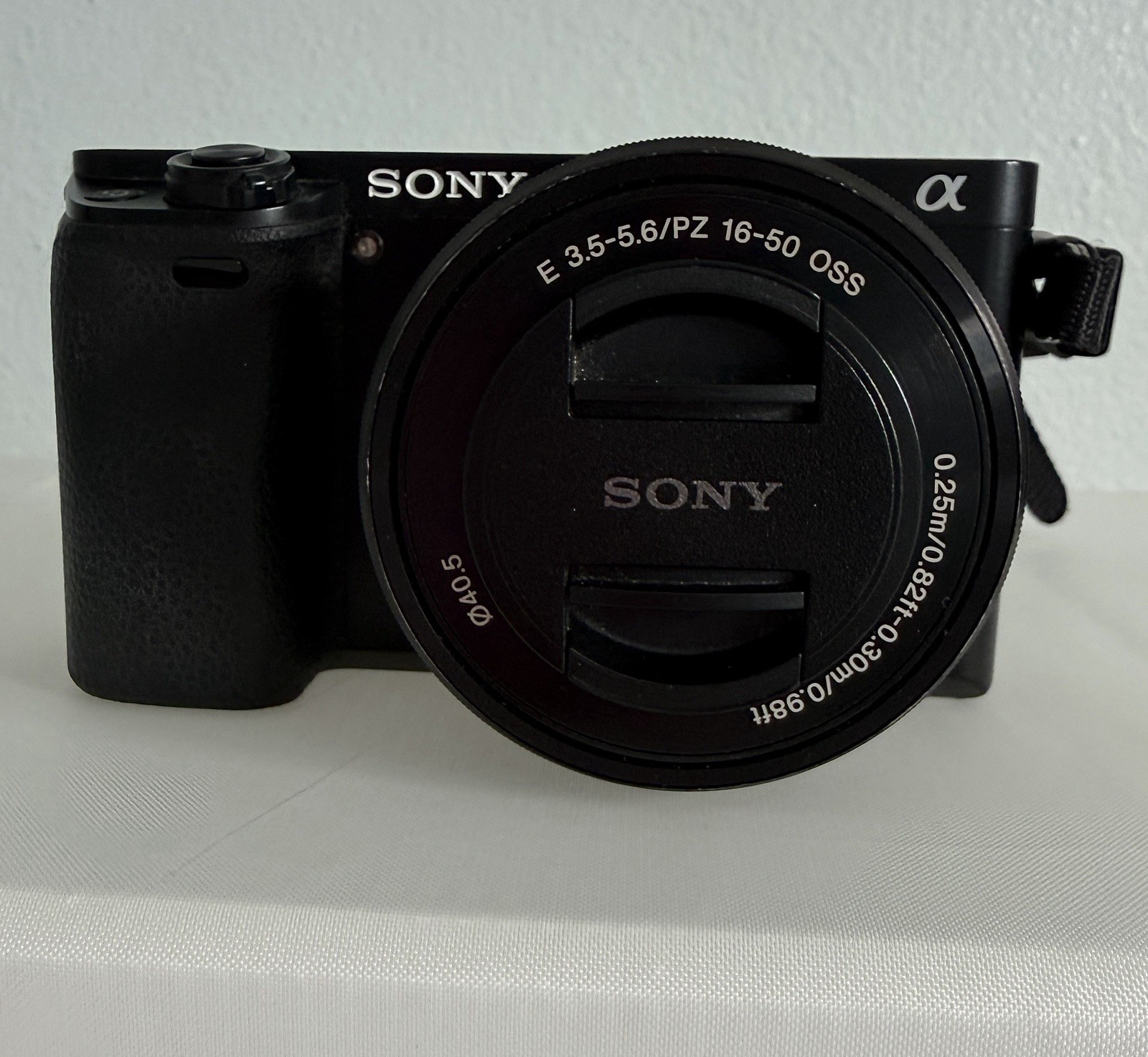 Sony Alpha a6000 24.3MP Mirrorless Camera 16-50mm OSS Lens Sony Alpha a6000 24.3MP Mirrorless Camera 16-50mm OSS Lens