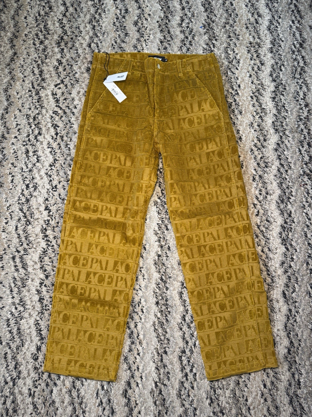 NWT PALACE Skateboard Mustard Yellow Bossy Pants Corduroy **DAMAGED** Sold AS-IS NWT PALACE Skateboard Mustard Yellow Bossy Pants Corduroy **DAMAGED** Sold AS-IS