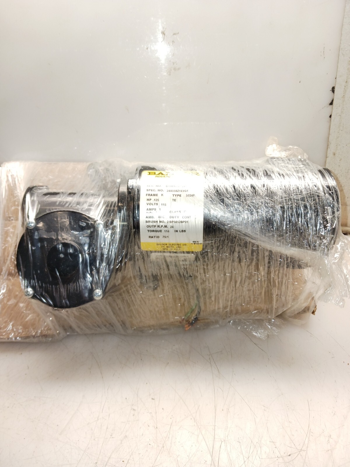 NEW BALDOR 1/8 HP AC GEAR MOTOR 115 VAC 24 RPM OUTPUT TYPE 2424P