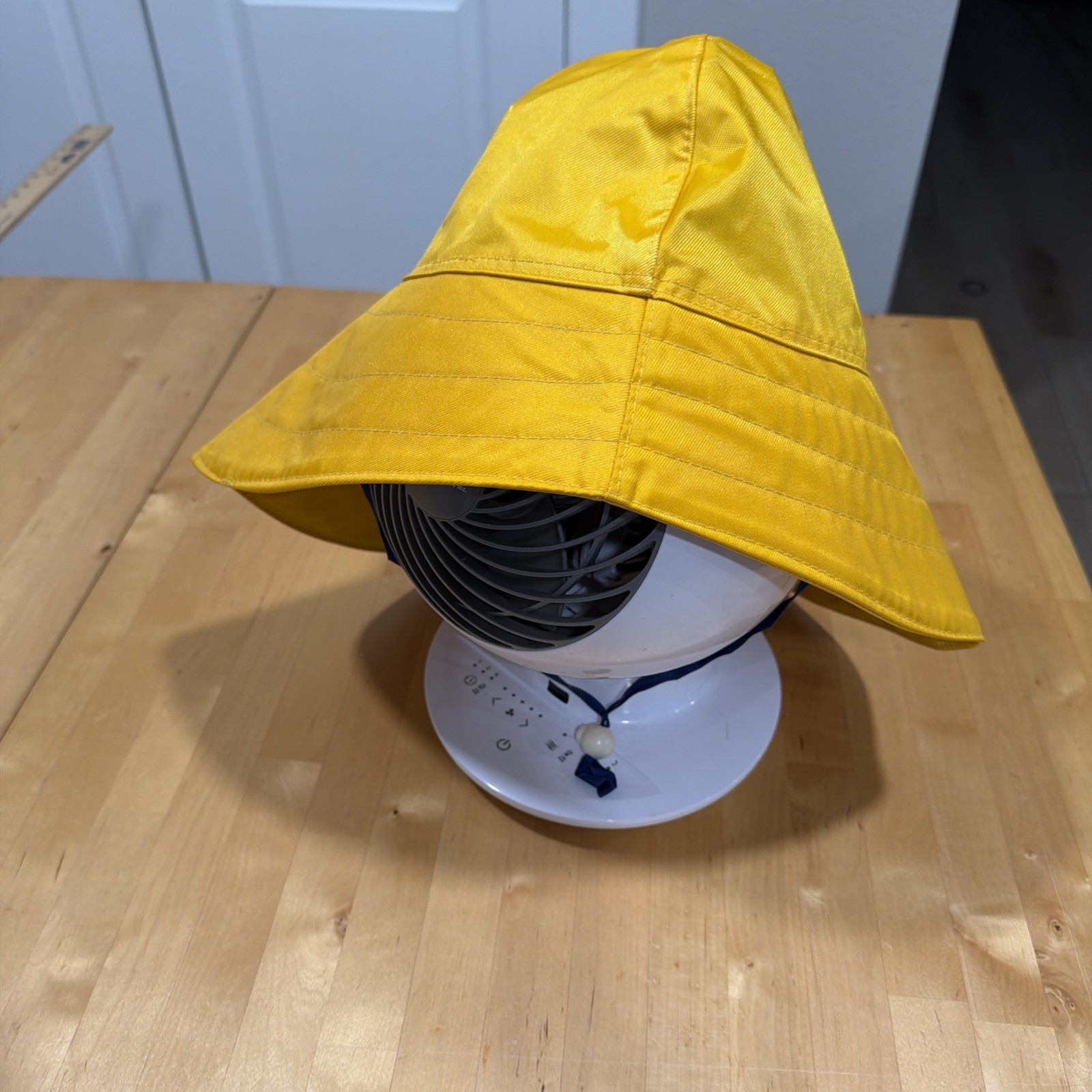Vintage High Seas Foul Weather Gear Sou'wester Rain Hat - Yellow (Size Medium)