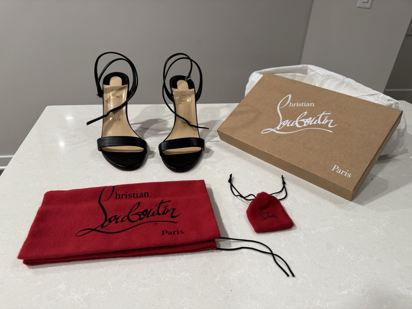 Christian Louboutin LOUBIGIRL 100 NAPPA US SIZE 9.5 / EU 39.5 Christian Louboutin LOUBIGIRL 100 NAPPA US SIZE 9.5 / EU 39.5