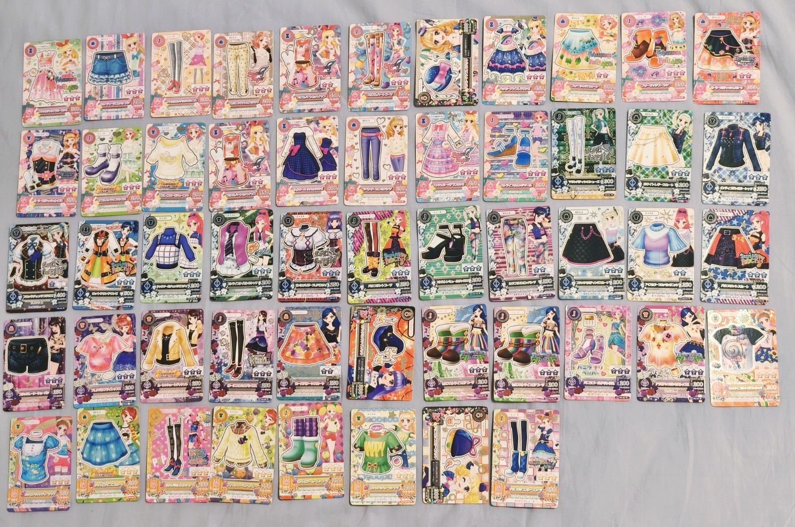Aikatsu Cards Idol Katsudo Collectable Trading Cards HOLO FOIL RARE lot of 87