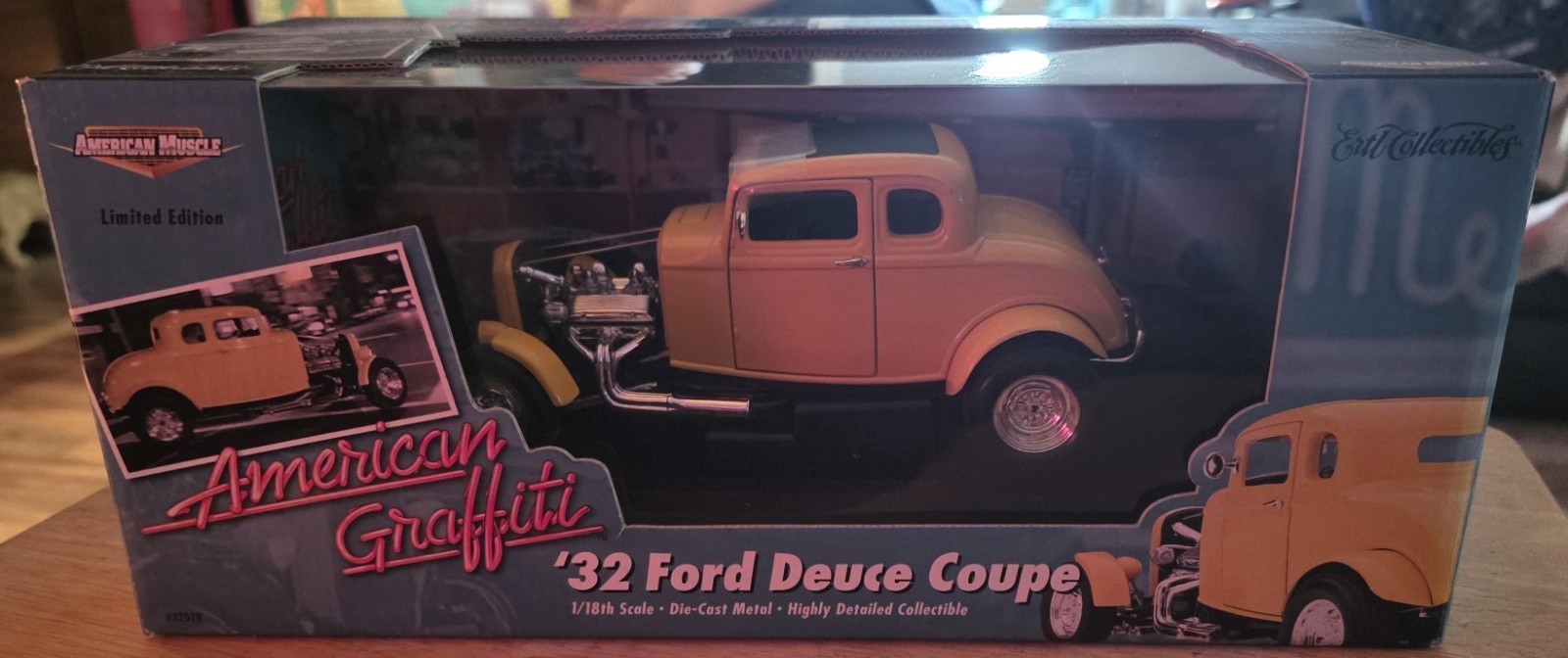 Ertl American Muscle American Graffiti 1932 Ford Deuce Coupe 1:18 Yellow Diecast Ertl American Muscle American Graffiti 1932 Ford Deuce Coupe 1:18 Yellow Diecast