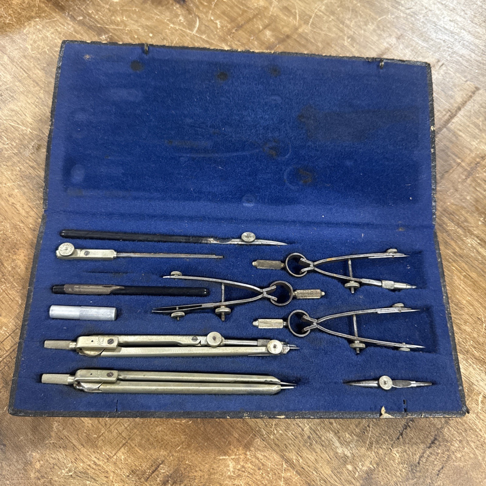 Vintage Kern Aarav Swiss Math & Engineer\'s 10-piece Drafting Compass Set in Case Vintage Kern Aarav Swiss Math & Engineer\'s 10-piece Drafting Compass Set in Case