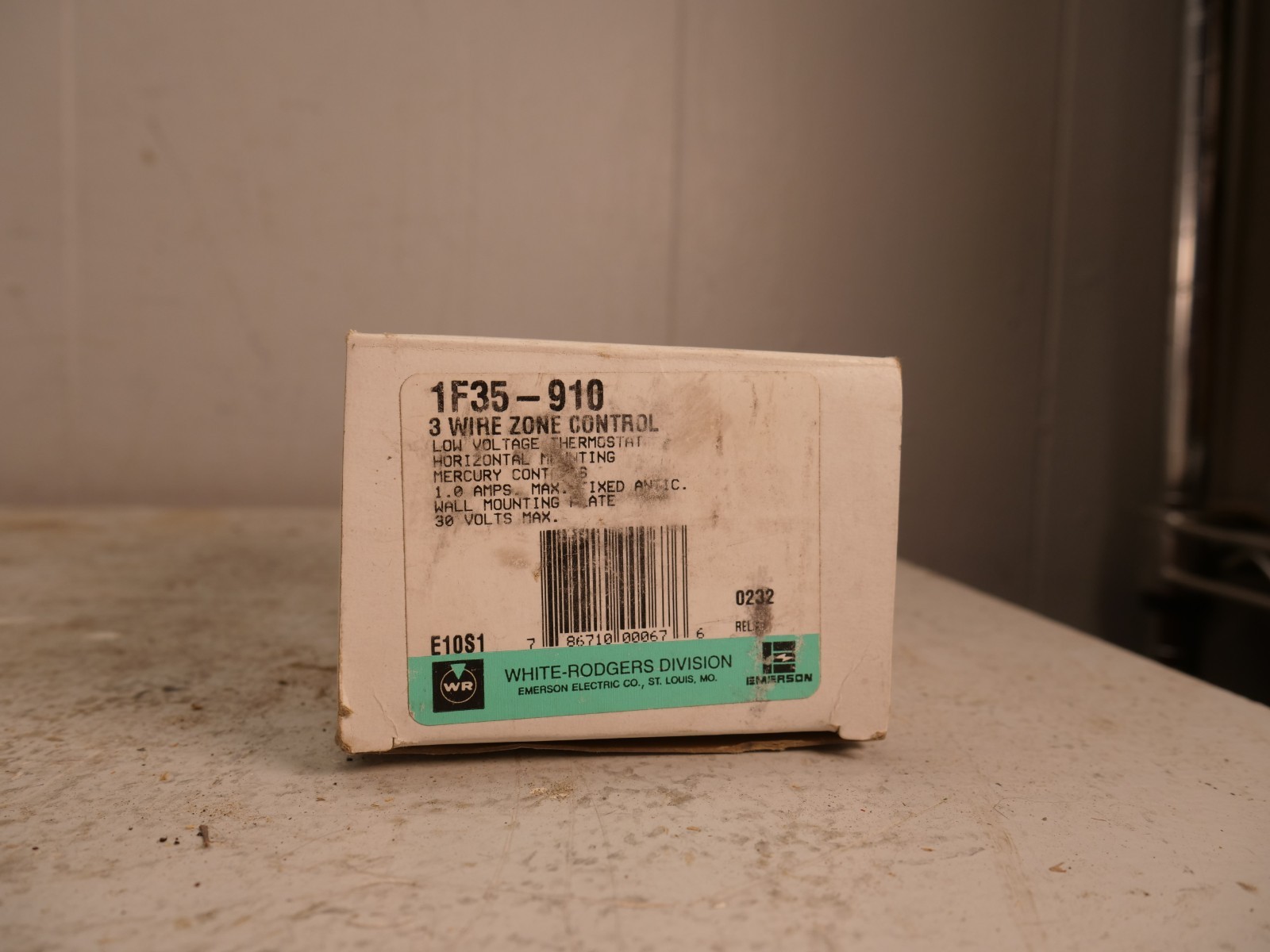Vintage White-Rodgers Low Voltage Thermostat 1F35-910 3-Wire Zone Control
