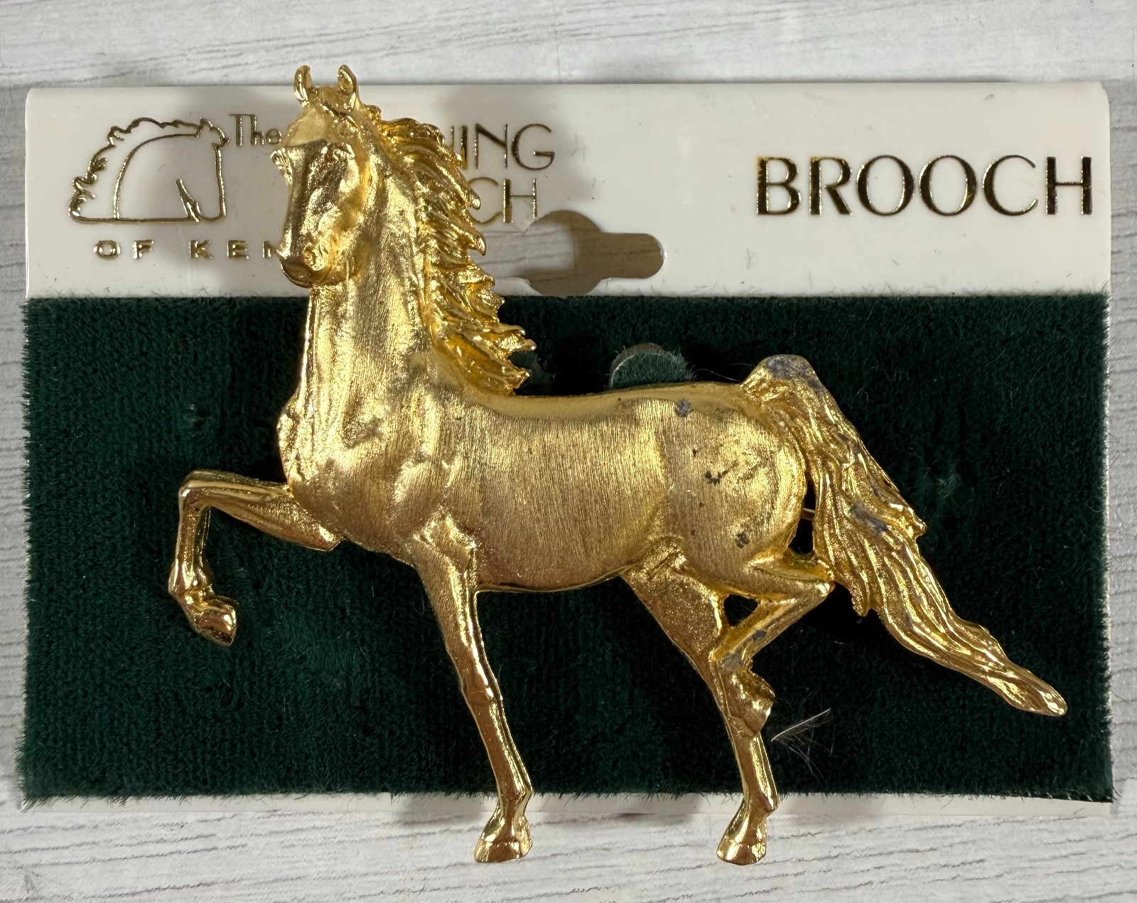 FINISHING TOUCH OF KENTUCKY HORSE Gold Tone BROOCH