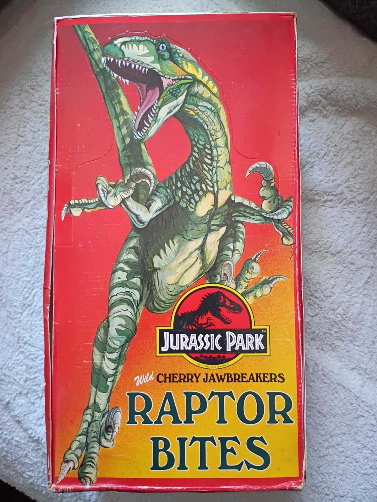 RARE 1992 Jurassic Park Raptor Bites FULL CASE OF 36 ( ONLY 1 ON EBAY)