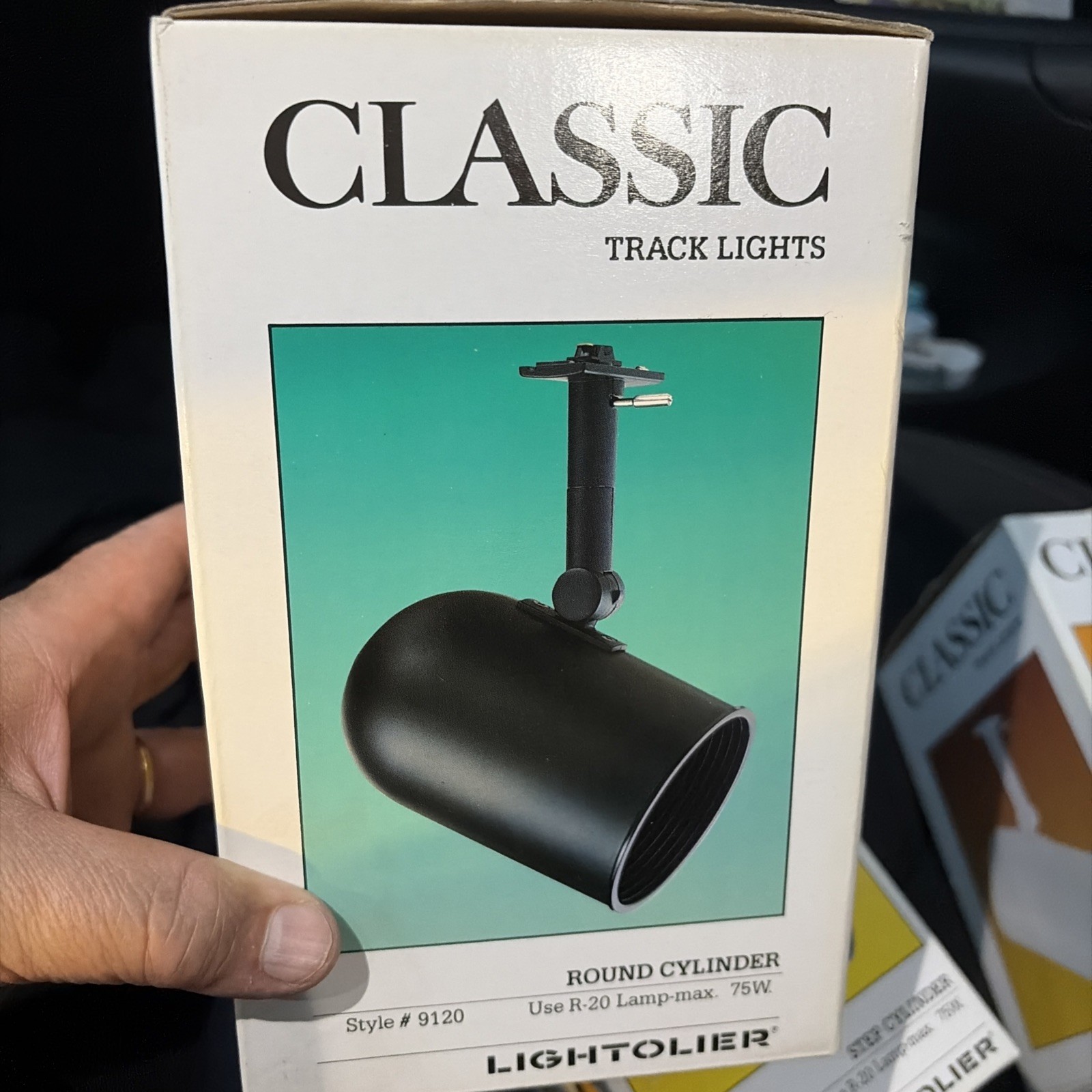 Lightolier Classic Track Light White Round Cylinder Style 9120WH, New In Box Lightolier Classic Track Light White Round Cylinder Style 9120WH, New In Box