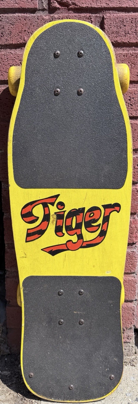 Variflex Vintage Tiger SkateBoard RARE (1987) Variflex Vintage Tiger SkateBoard RARE (1987)