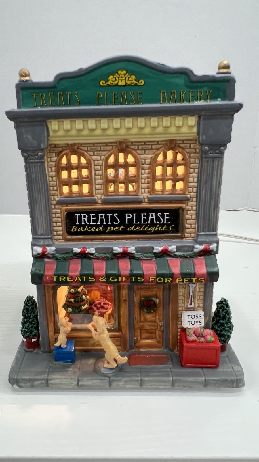 Lemax Holidays & Seasons “Treats Please Bakery” 45698 Extremely Rare And NEW Lemax Holidays & Seasons “Treats Please Bakery” 45698 Extremely Rare And NEW