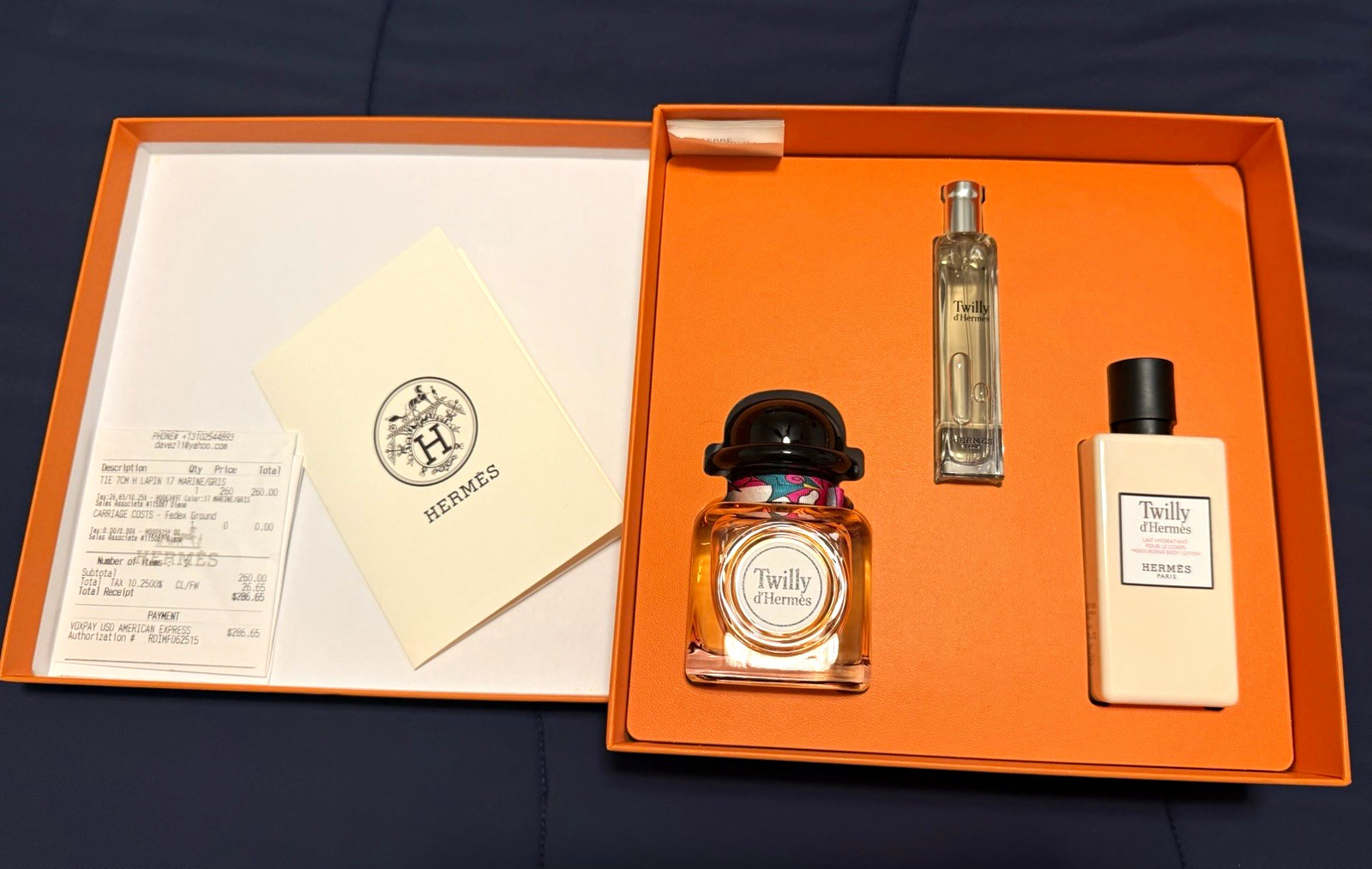 Hermès Twilly d\'Hermès Gift Set Regular Size in Orange Box Hermès Twilly d\'Hermès Gift Set Regular Size in Orange Box