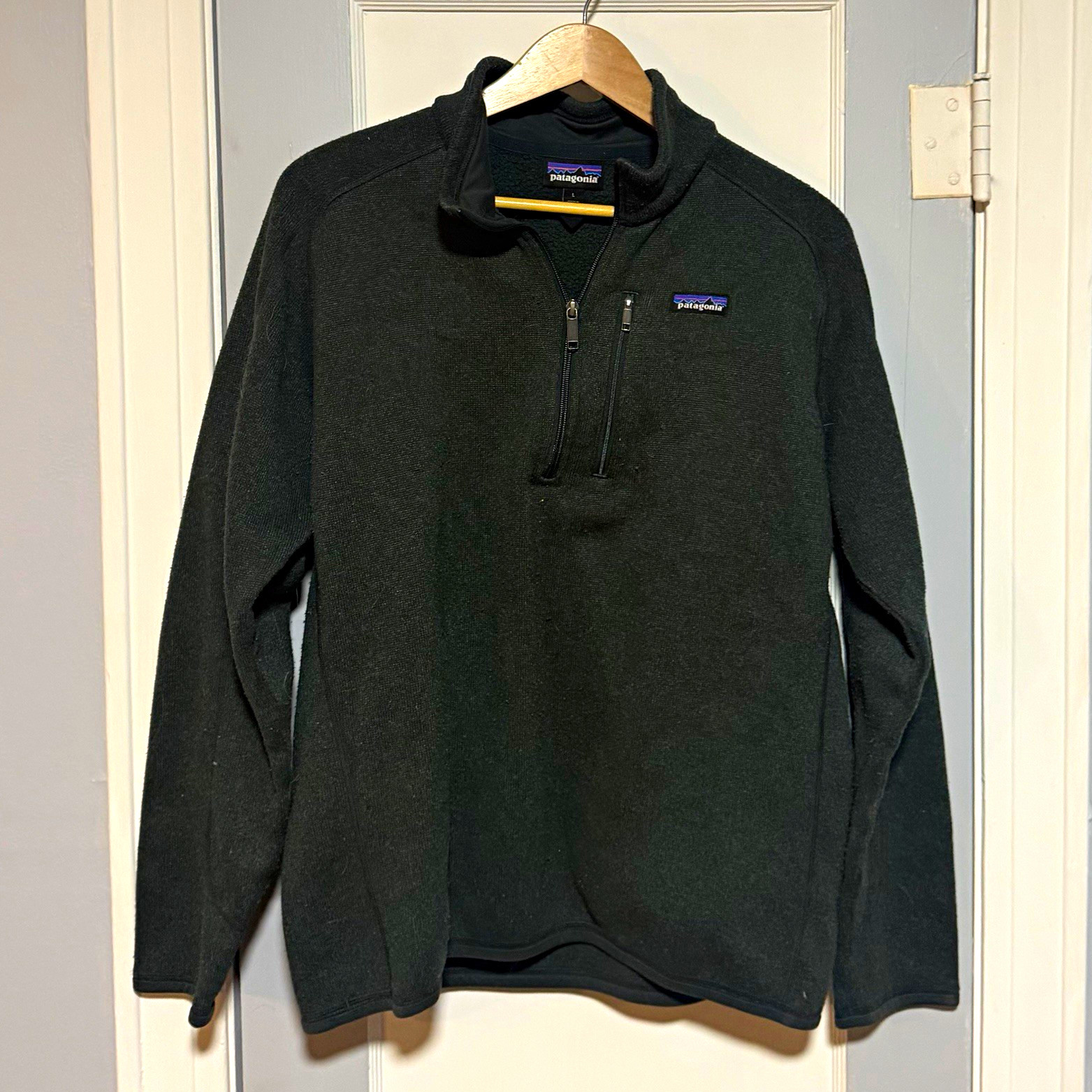 Patagonia Men\'s Black Fleece Pullover Sweatshirt 1/4 Zip Mock Neck Logo L