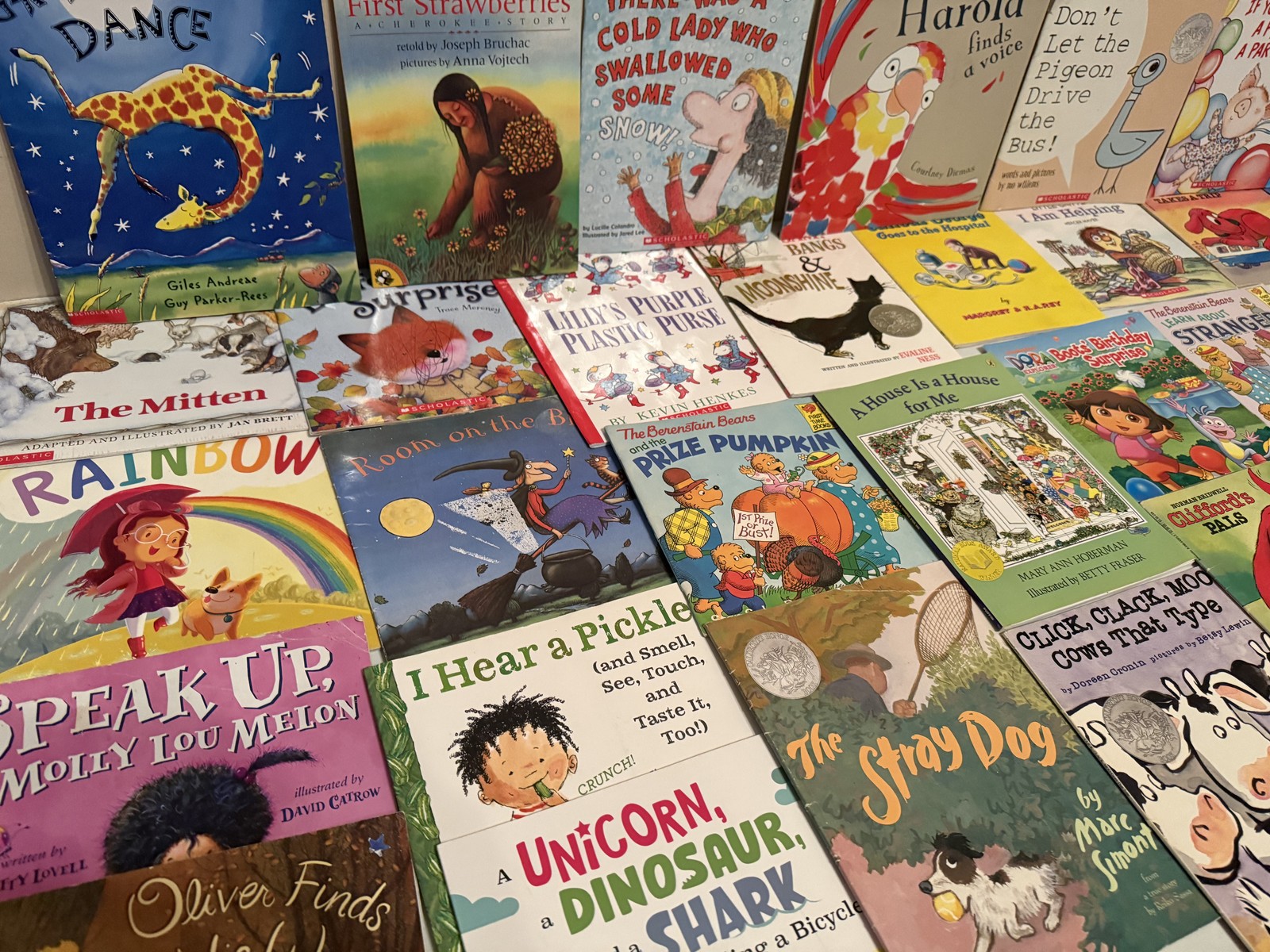Story Time Assorted Bundle Lot of 20 Story Books for Kids Toddlers Daycare MIX