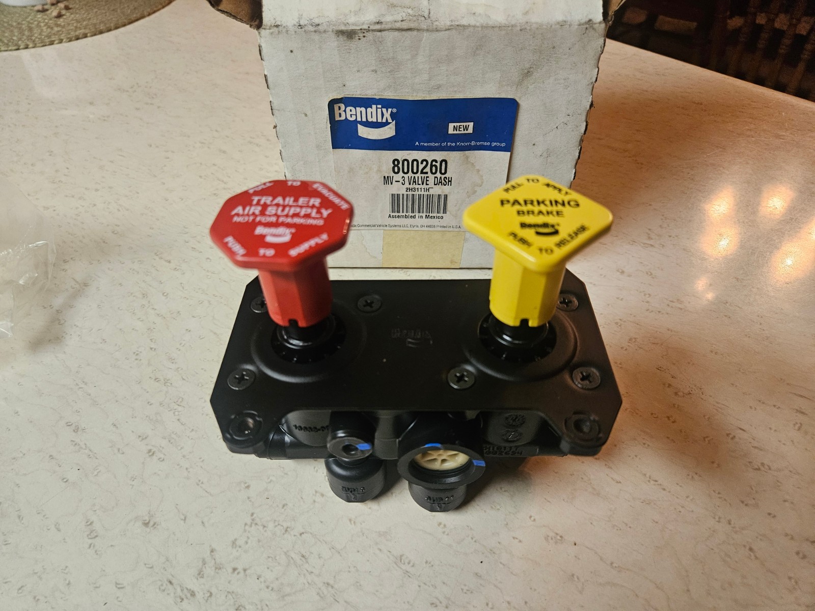 OEM Genuine Bendix 800260 Replacement Premium MV-3 Dash Control Valve NOS
