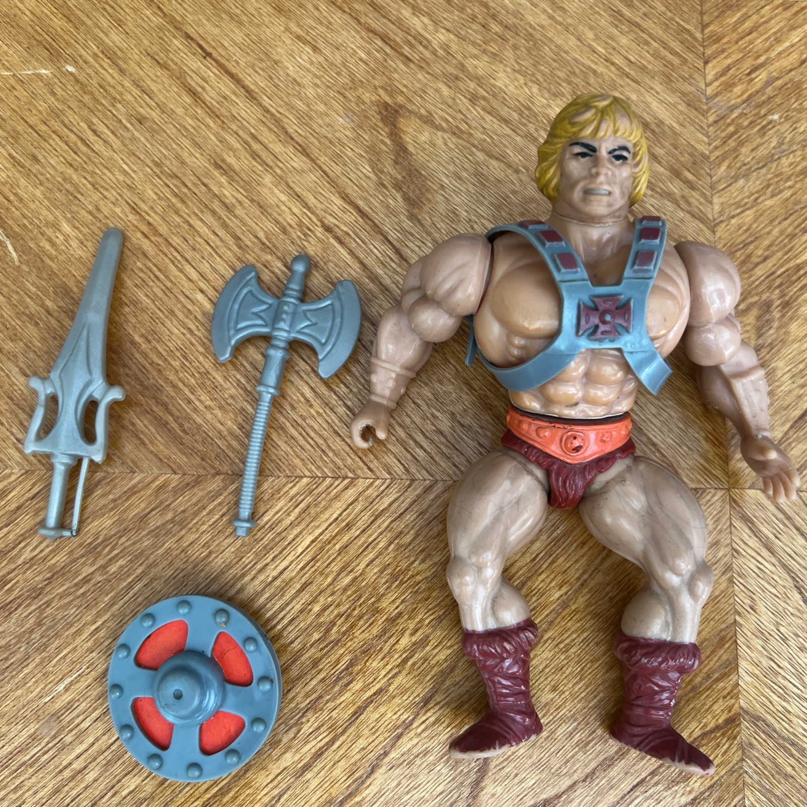 Vtg 1981 He-Man MOTU Mattel Taiwan Soft Head Original Harness Shield Sword Axe