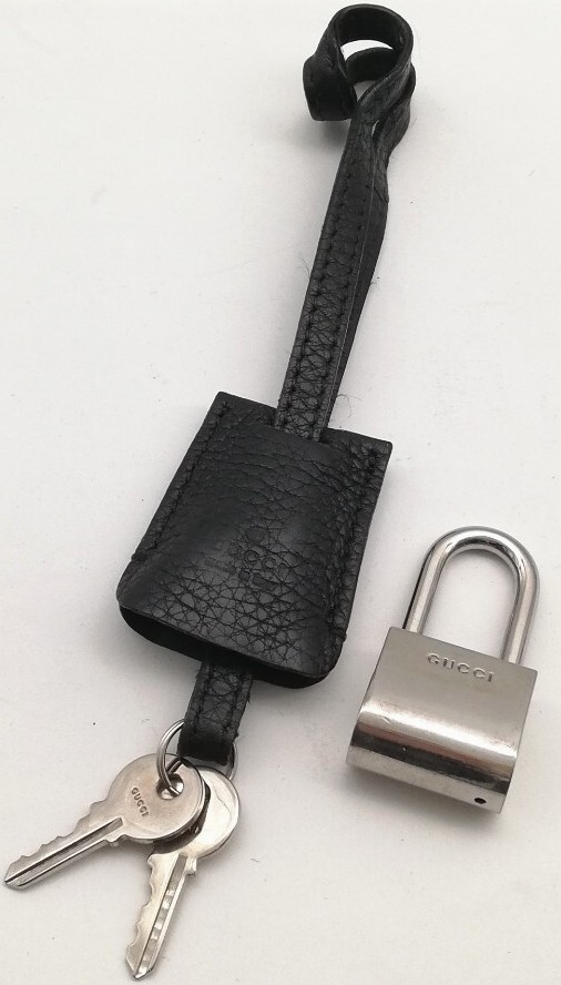 GUCCI Padlock Cadena Clochette Key Holder Silver Tone Metal Lock Set Authentic