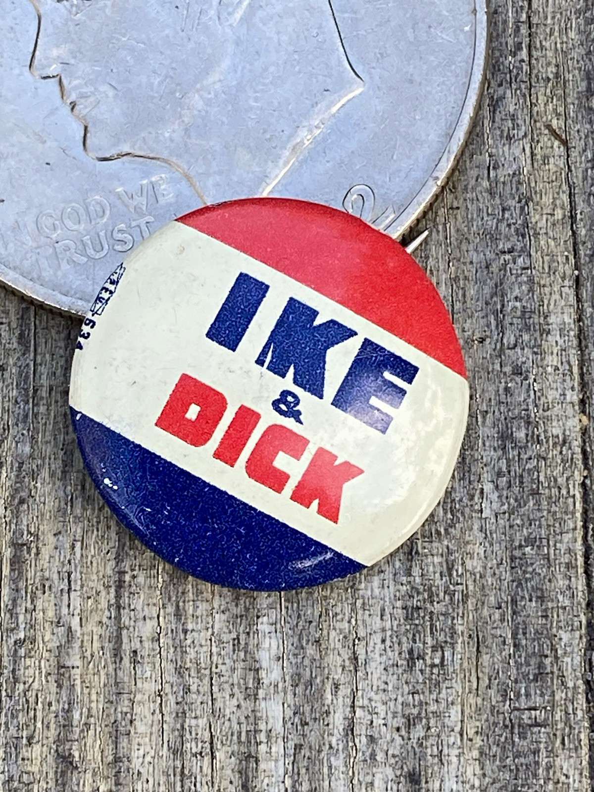 Vintage 1952 Ike & Dick Eisenhower Nixon Campaign Pin Button Green Duck Co 7/8\