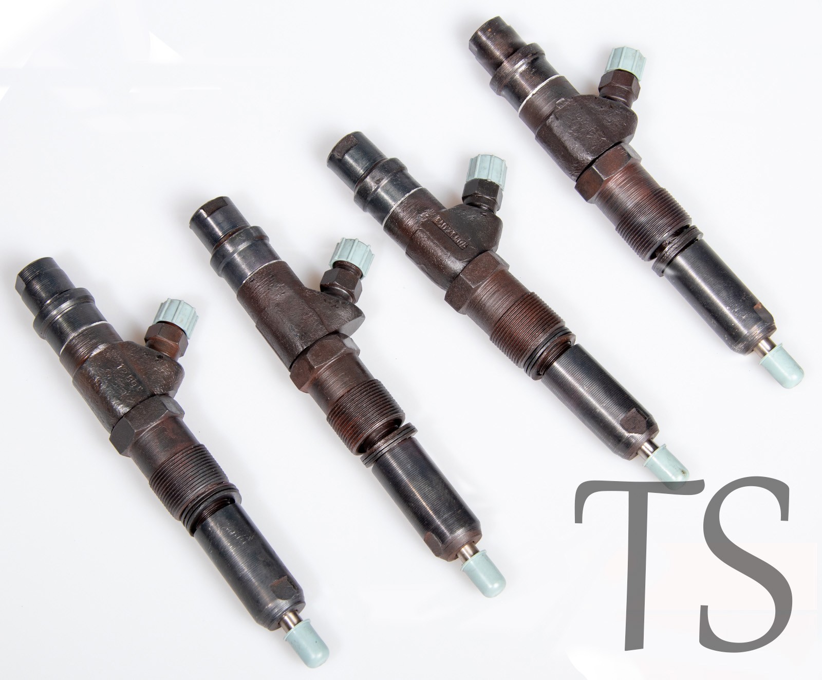 Belarus MTZ Tractor Fuel injector (4 pcs.) t25, t30,250as,300,400, nortrac 250a