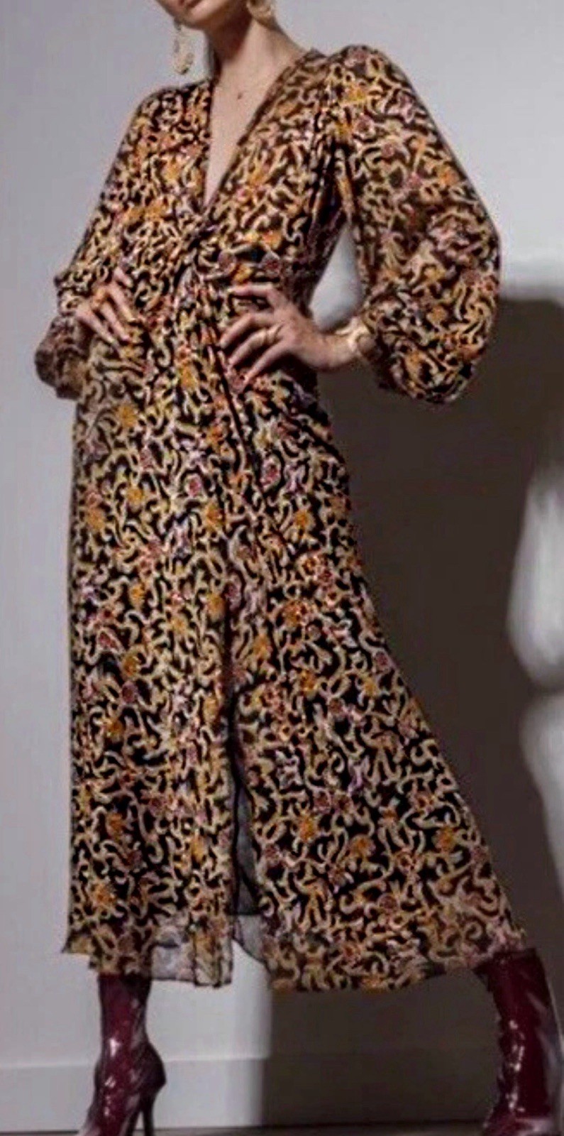 ZARA Bloggers Favorite Deep V Neck Paisley Floral Chiffon Maxi Dress Ruched XS ZARA Bloggers Favorite Deep V Neck Paisley Floral Chiffon Maxi Dress Ruched XS