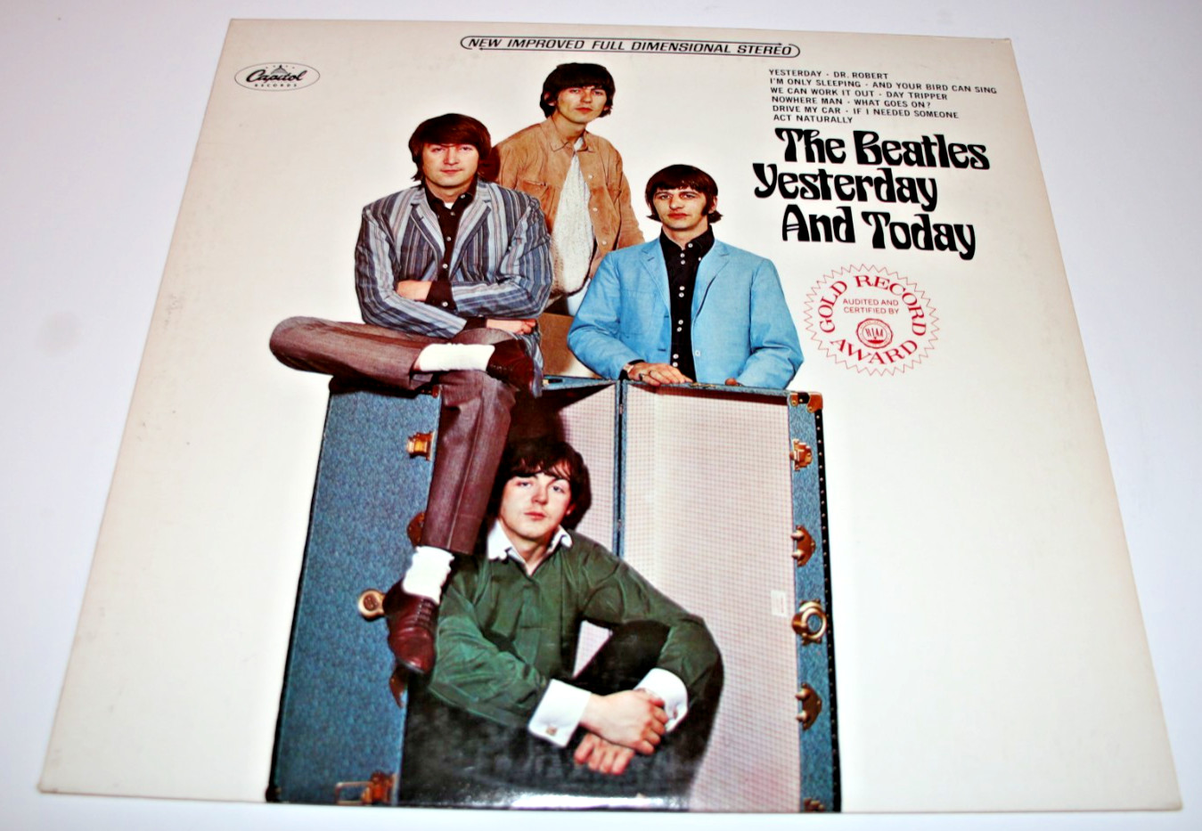 The Beatles-Yesterday and Today LP (1976, Capitol ST-2553, Orange) VG+/VG+