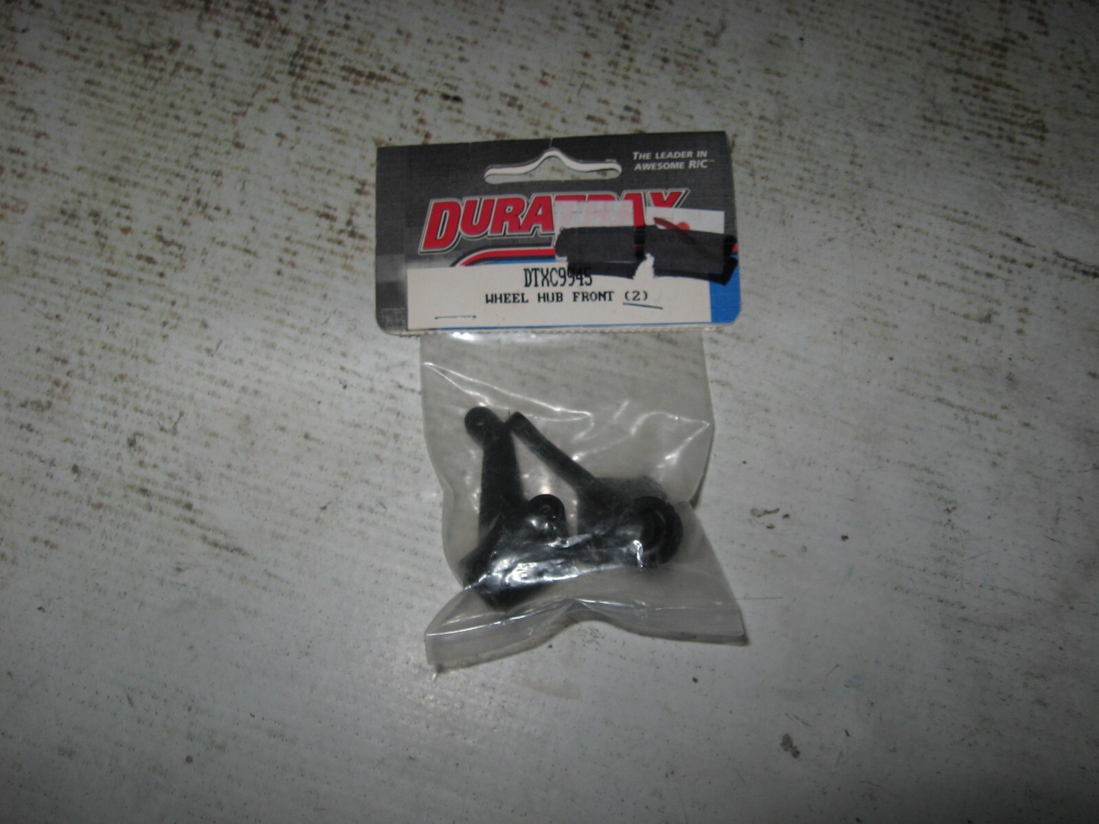 RC Duratrax Front Wheel Hub Set Plastic Black DTXC9945