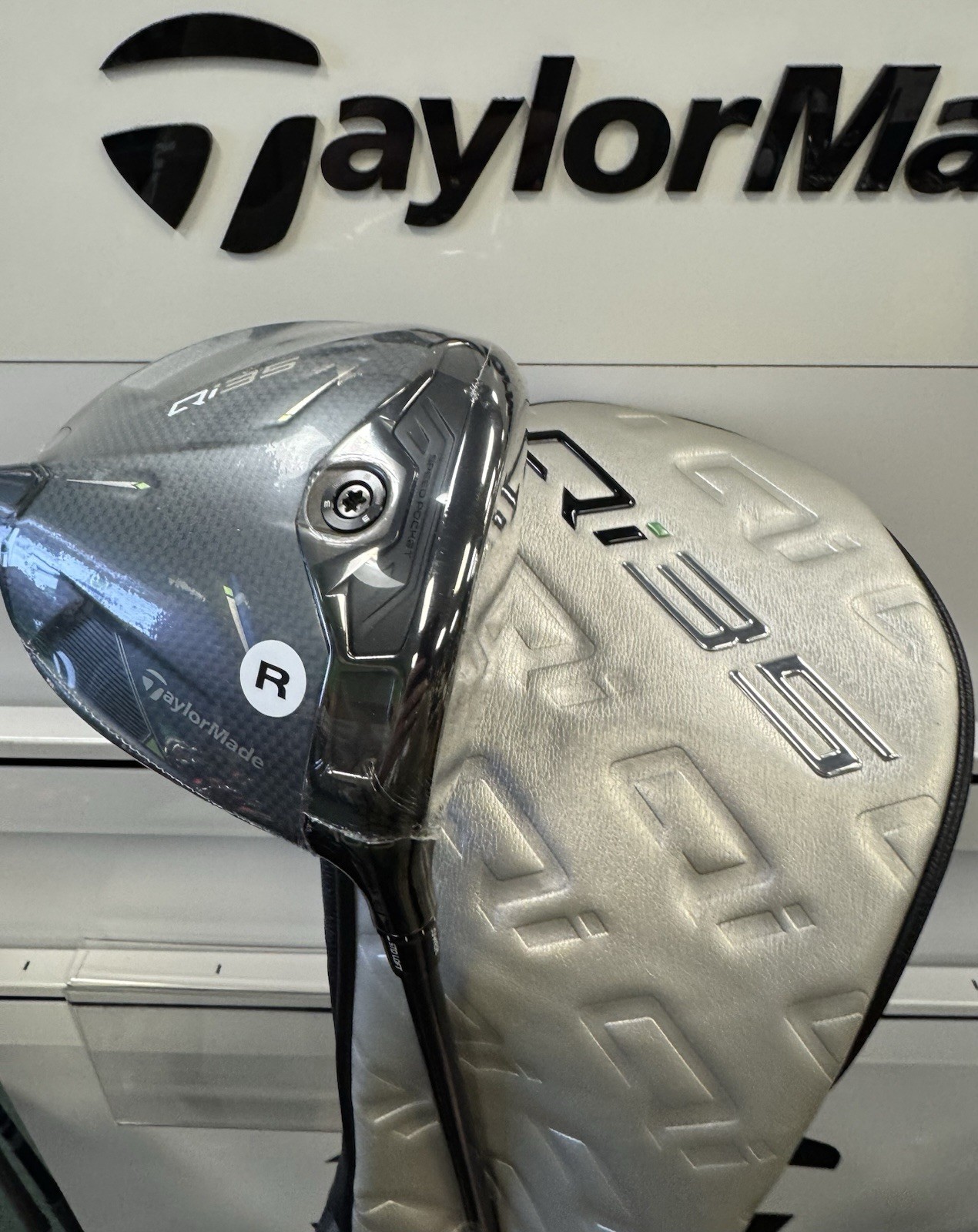 Taylormade Qi35 Driver 10.5 Deg Diamana + R Flex w/HC RH 2025 New