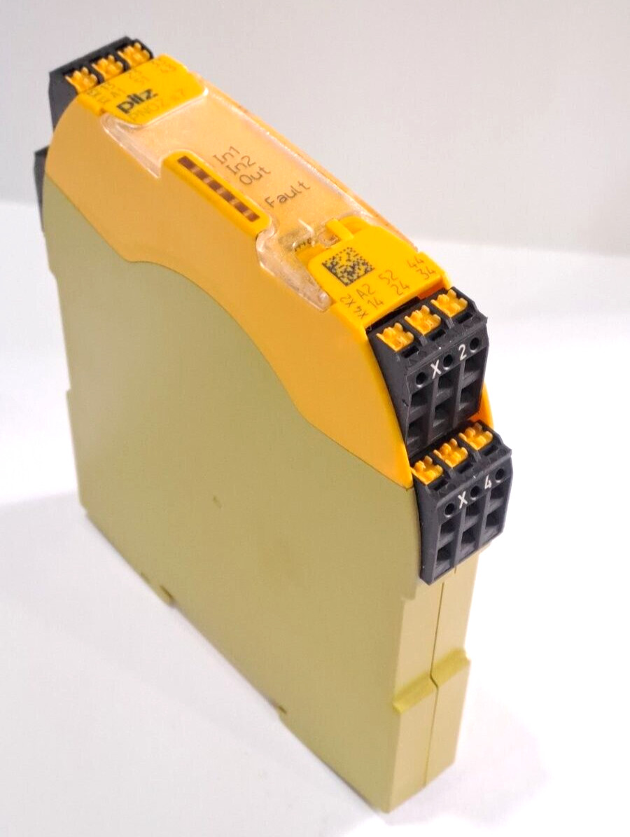 Pilz Pnoz s7 C 24VDC 751107 Safety Relay 1 pcs