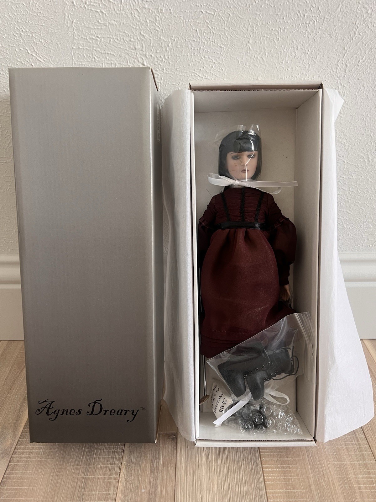 Robert Tonner Dreary Dinner Doldrums - Agnes Dreary 2008 LE 1000 NRFB