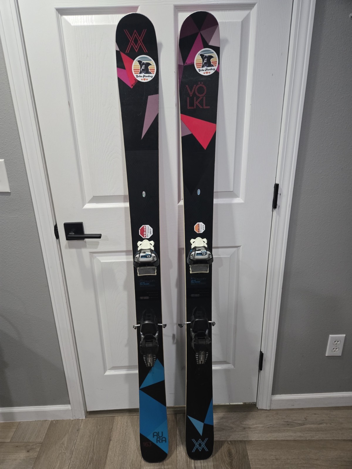 Volkl Aura Powder Snow Skis 163cm With Bindings 2023? Full Rocker Volkl Aura Powder Snow Skis 163cm With Bindings 2023? Full Rocker