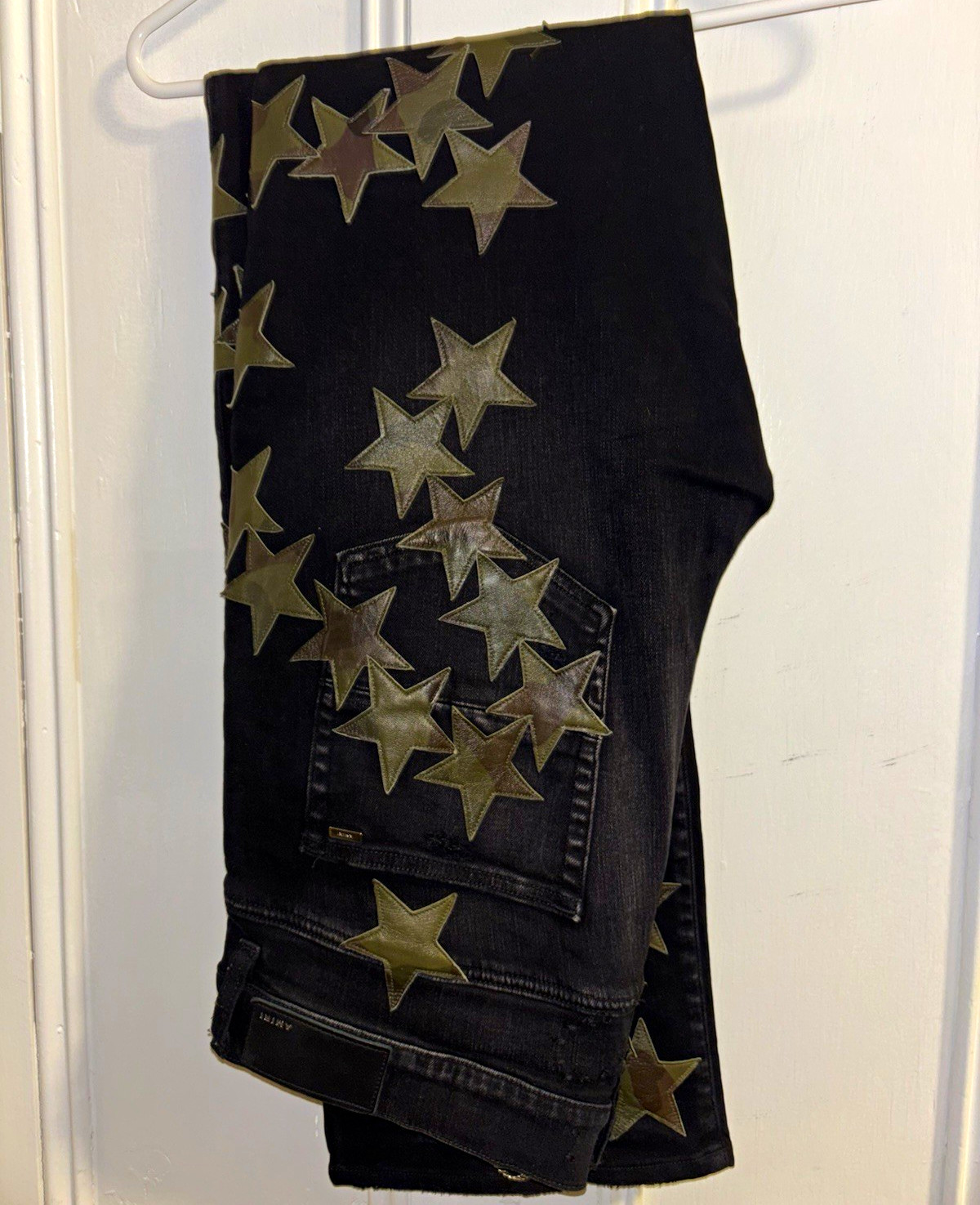 AMIRI Men’s Chemist Jean Skinny Slim Low Rise Stretch Black Star Patch Denim 36