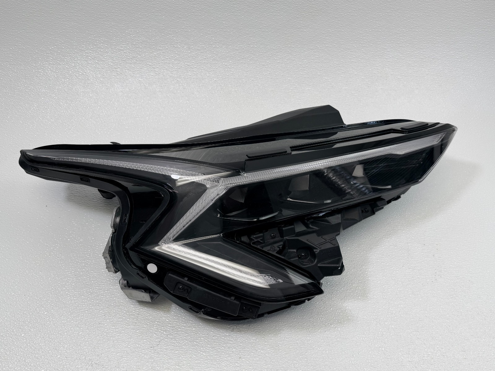2025 2026 Kia K5 Right LED Headlight OEM Damaged