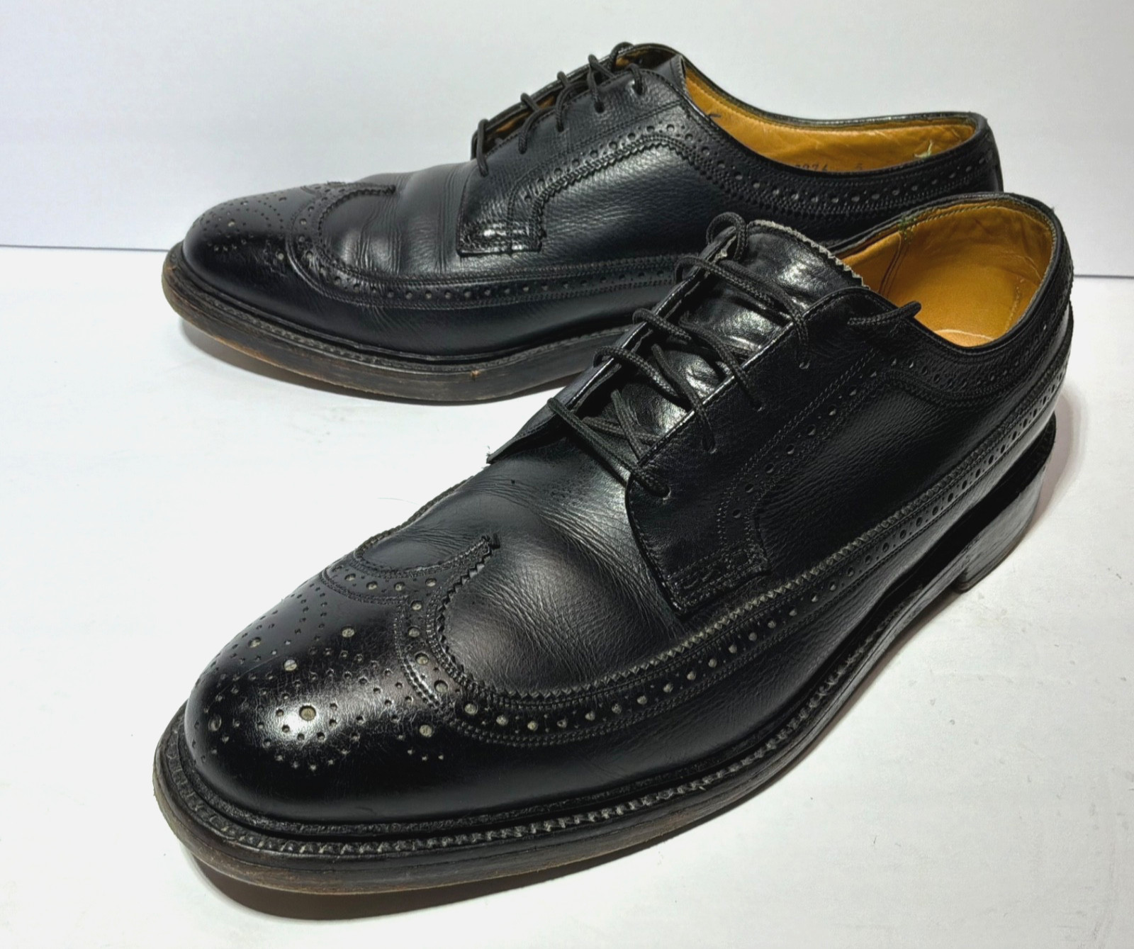 Vtg 1977 Florsheim Imperial Kenmoor Wingtip V Cleat 5 Nail Black 9.5D 92604 USA